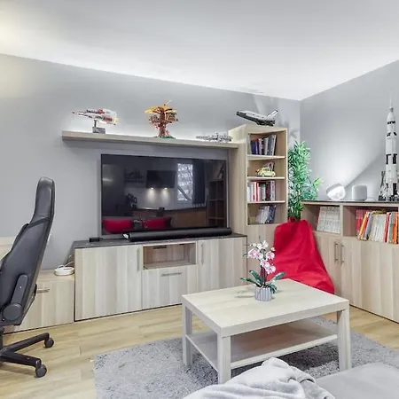 Proche De Paris-confort Et Commodite شقة *