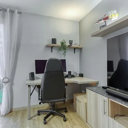 شقة Proche De Paris-confort Et Commodite *
